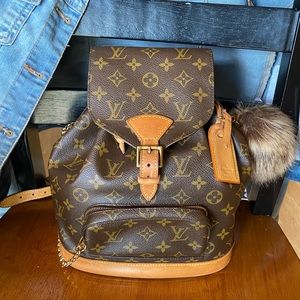 SOLD Authentic Louis Vuitton Monstrouis MM